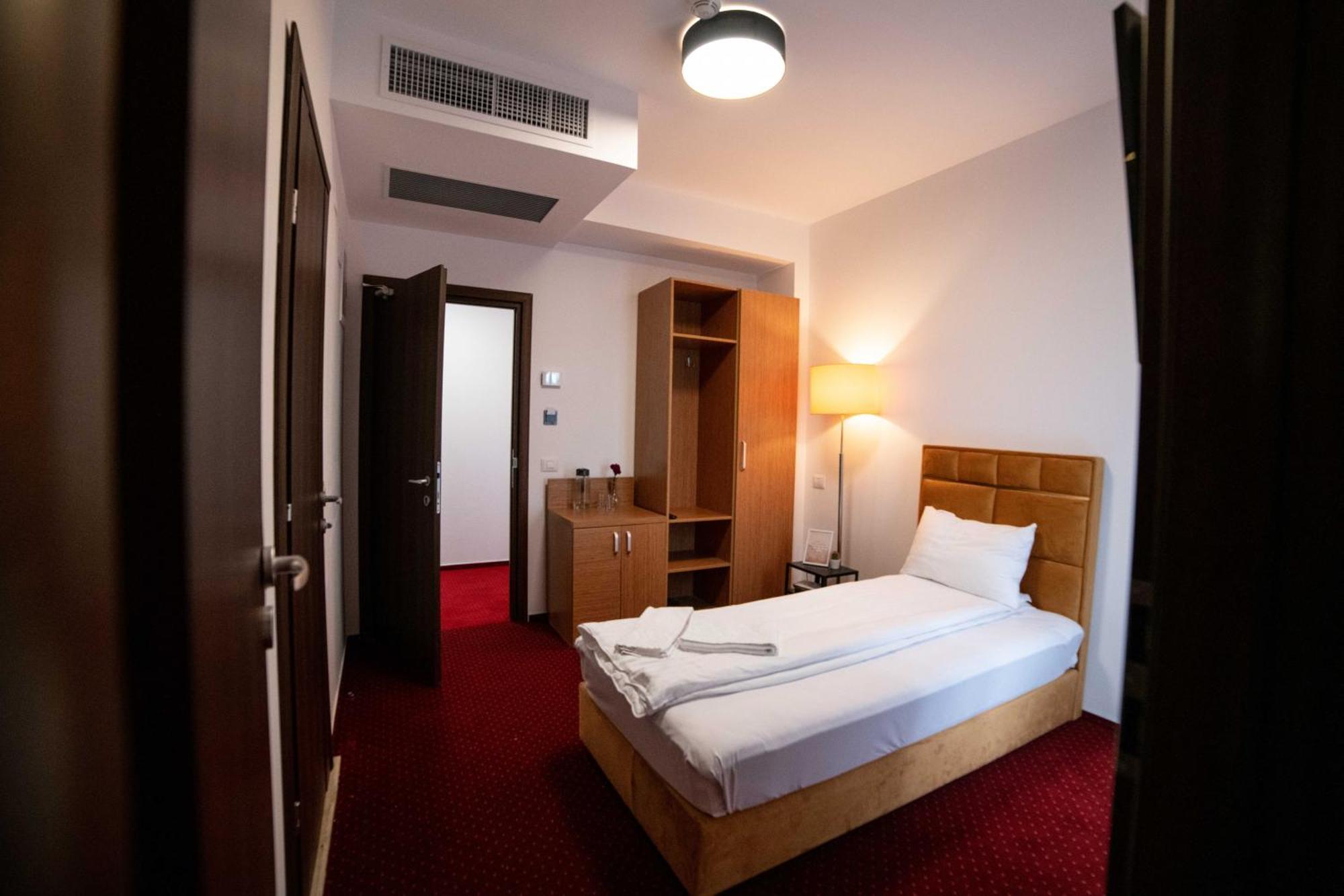 Bucharest Airport Accomodation Apart otel Otopeni Dış mekan fotoğraf